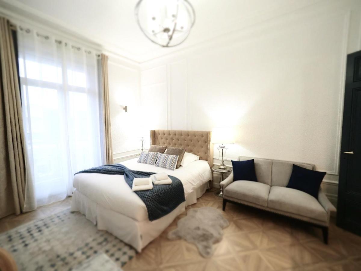 Le Palais Des Parcs - Chic - Centre - Face Au Parc Appartement